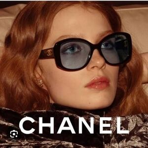 CHANEL Oversized Tortoise Shell Sunglasses with Quilted Case AUTHENTIC.